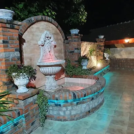 Castello Hostel *