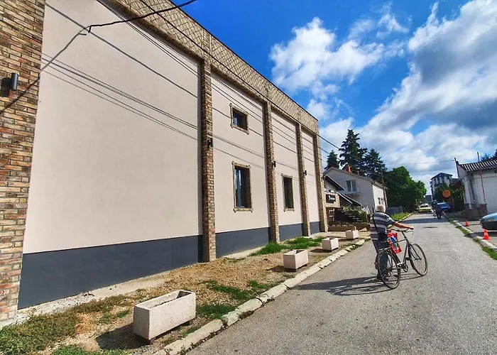 بيت شباب Castello